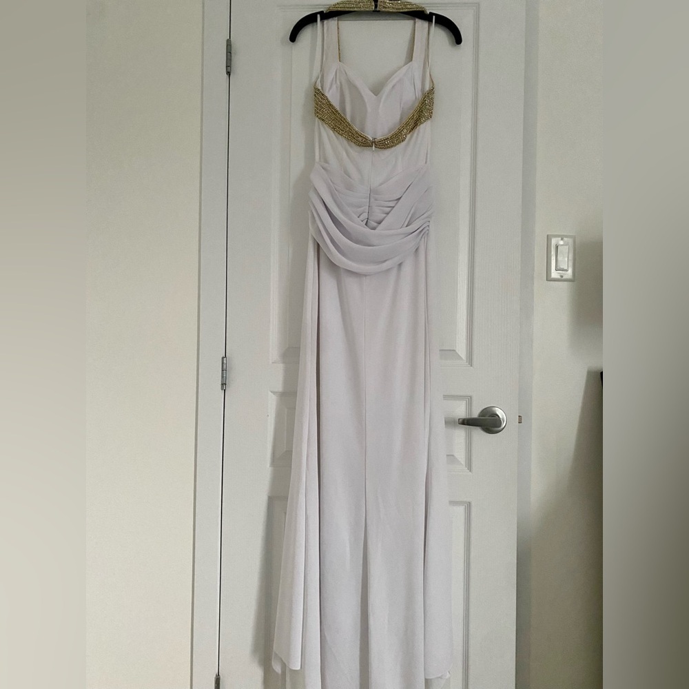 Nina Canacci White and Gold Maxi Dress - Picture 6 of 6